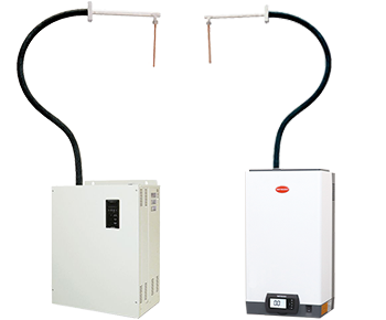 ウエットマスター製 電極式蒸気加湿器(右)ウエットマスター製 電熱式蒸気加湿器(左)