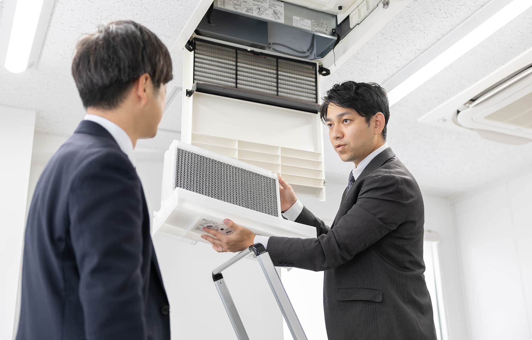 営業ストーリーメインビジュアル